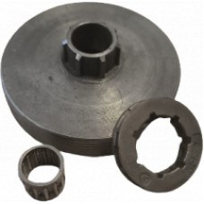 Clutch drum with replaceable star for saw
